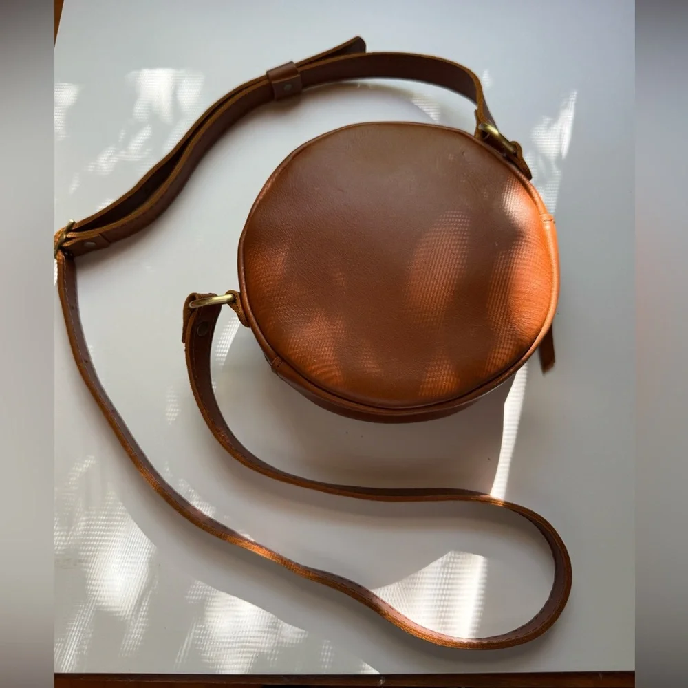“Portland Leather Round Crossbody Bag Brown Leather Adjustable Strap” - Picture 2 of 3